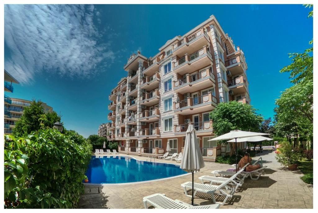 Voll möbliertes Studio im Herzen von Sonnenstrand – bezugsfertig oder eine rentable Investition