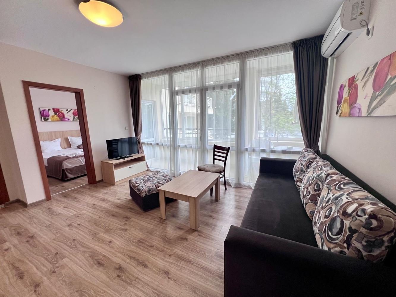 Zwei-Zimmer-Wohnung 300 Meter vom Meer entfernt in Sonnenstrand – ausgezeichnete Investition mit hohem Potenzial