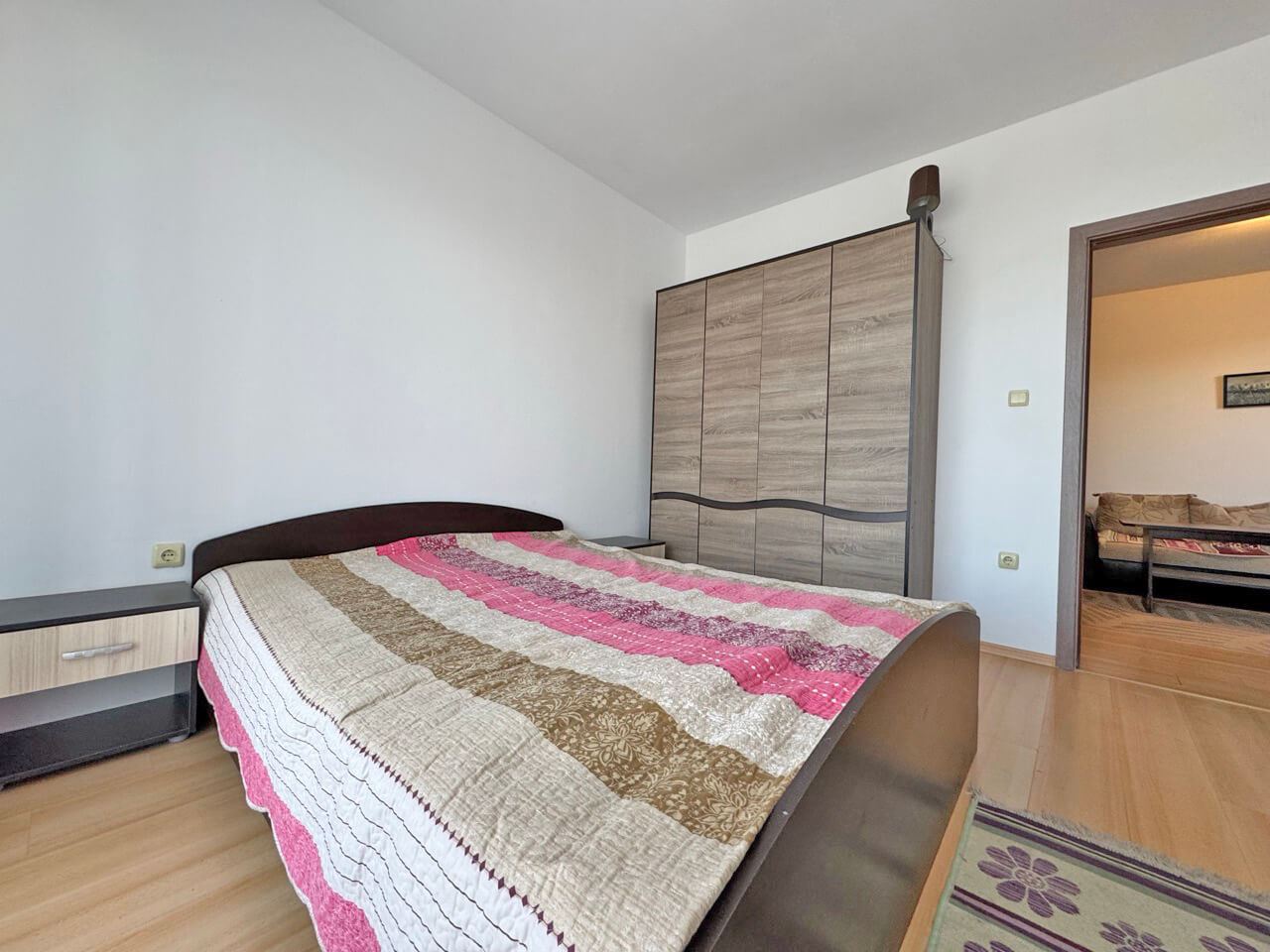 Funktionale Dreizimmerwohnung im Erdgeschoss in einem modernen Komplex in der Region Sonnenstrand