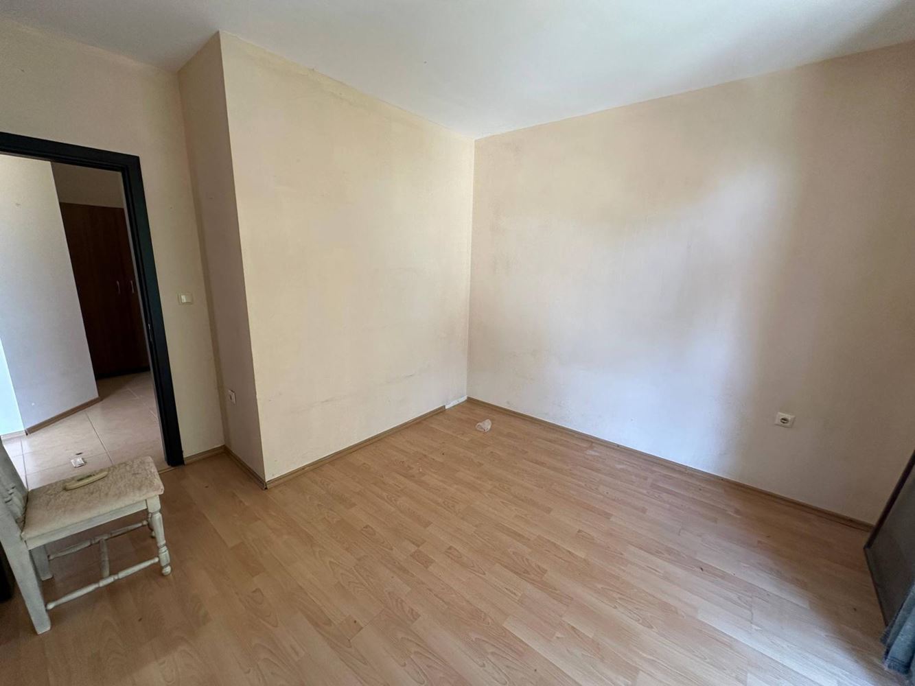 Großzügige 2-Zimmer-Wohnung in einer ruhigen und grünen Wohnanlage mit Pool in Sonnenstrand