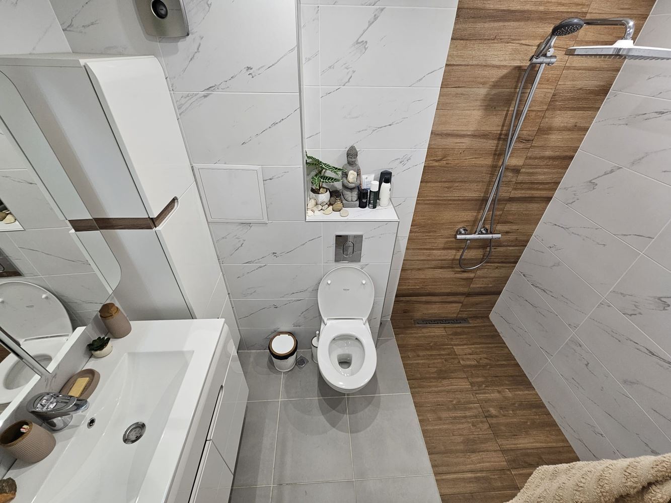 Geräumige und helle Zwei-Zimmer-Wohnung mit zwei großen Terrassen in Meden Rudnik – ideal für Familie oder Investition