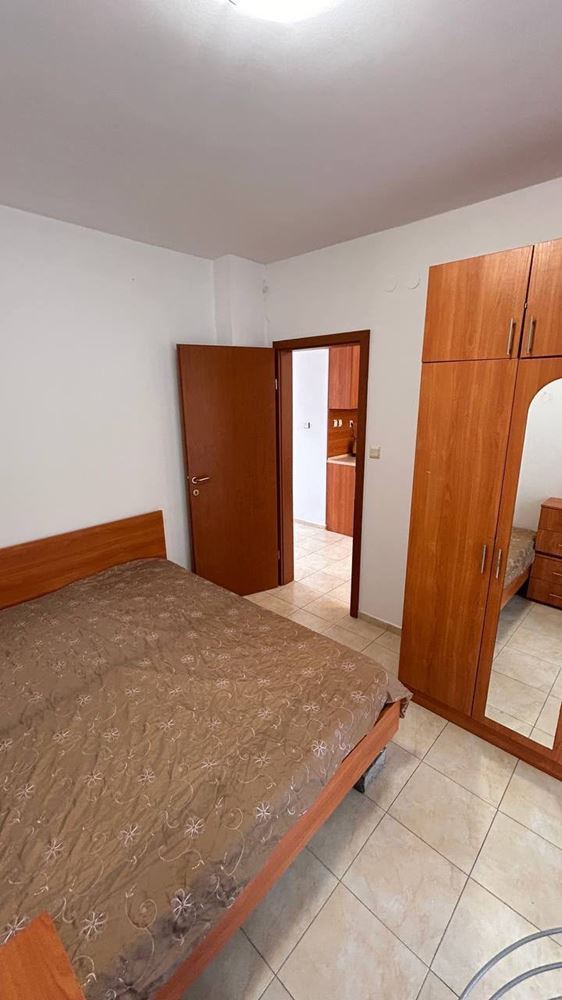 Geräumige 3-Zimmer-Wohnung mit zwei Schlafzimmern in einer geschlossenen Anlage in Sonnenstrand