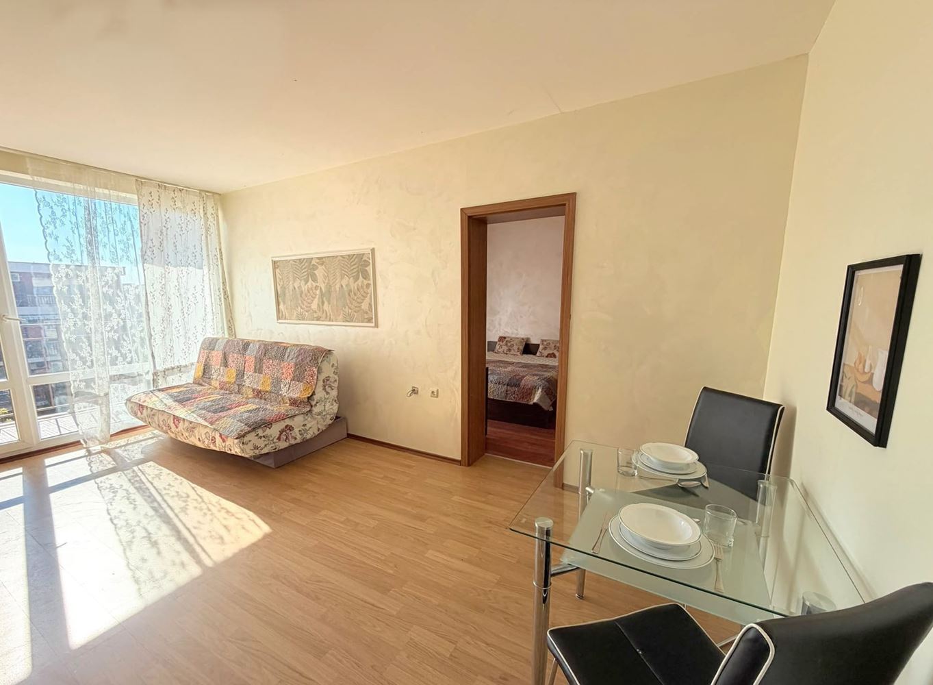 Helle und warme Zweizimmerwohnung mit einem Schlafzimmer in der Nähe des Aquaparks in Sonnenstrand – ausgezeichnete Investition zur Vermietung
