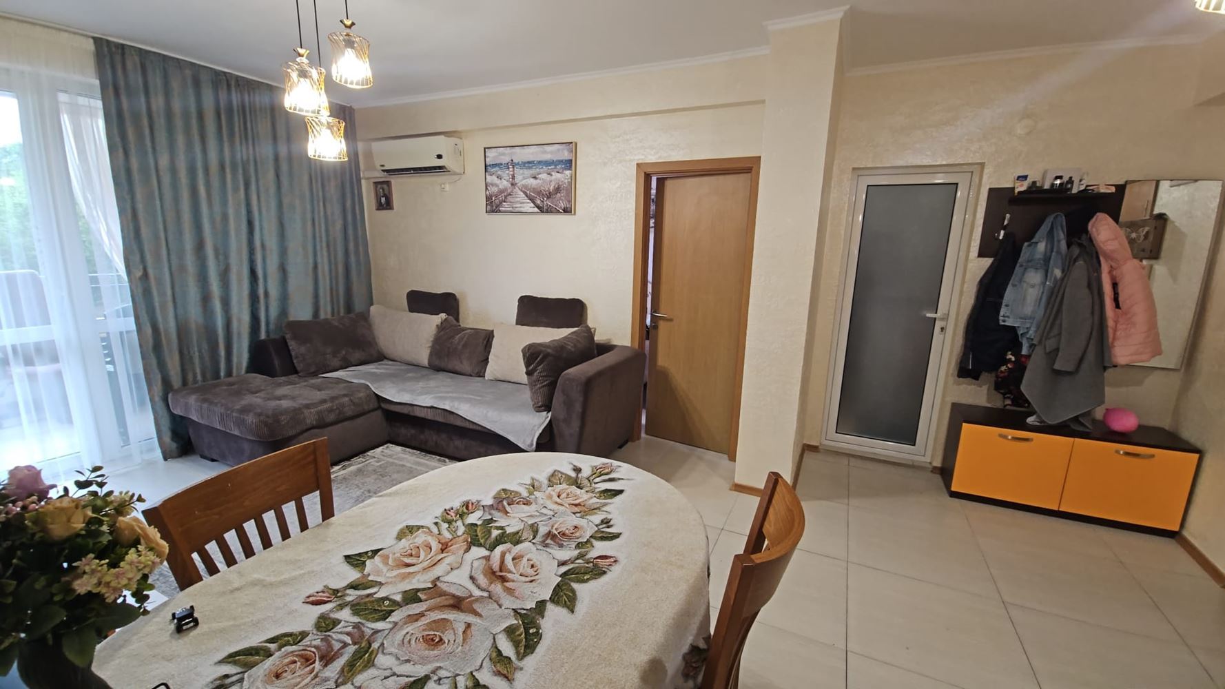 Dreizimmerwohnung in einer geschlossenen Anlage in Sveti Vlas – nur 300 m vom Strand entfernt