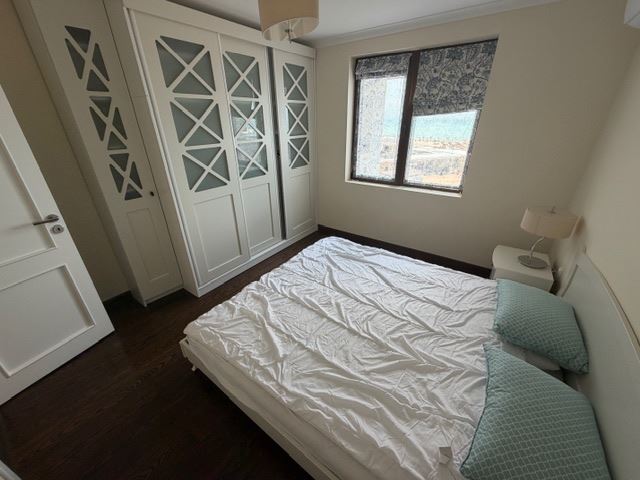 Frontale Meerespanorama in erster Meereslinie – 3-Zimmer-Wohnung in Sveti Vlas mit außergewöhnlicher Lage