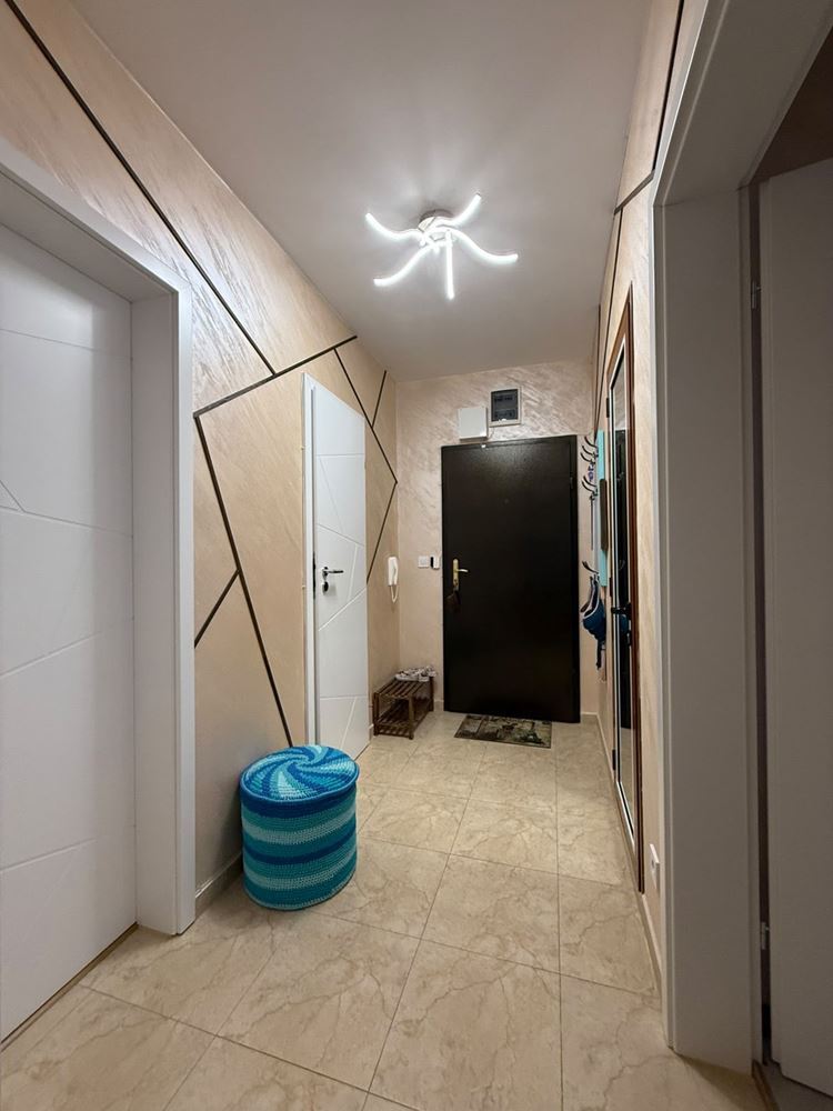 Große 3-Zimmer-Wohnung gegenüber dem Sanatorium in Pomorie – drei Terrassen, Ankleidezimmer und zwei Badezimmer