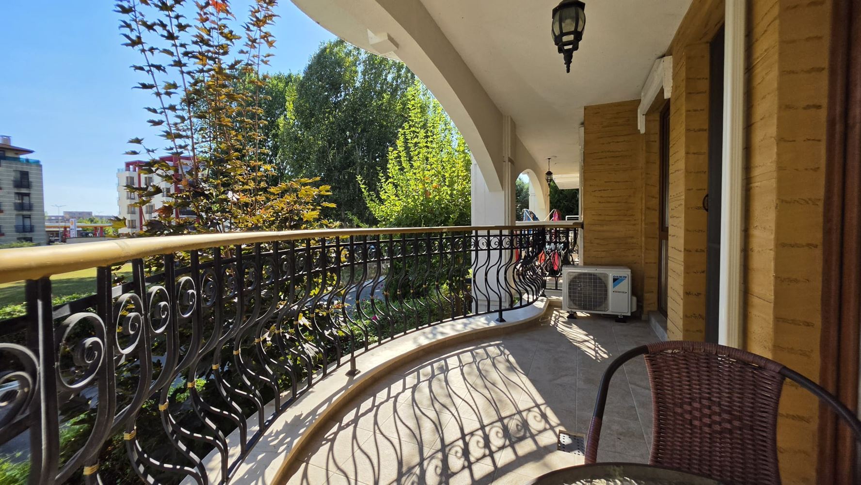Zweizimmerwohnung in Sonnenstrand in einer beeindruckenden Anlage mit ruhiger Urlaubsatmosphäre