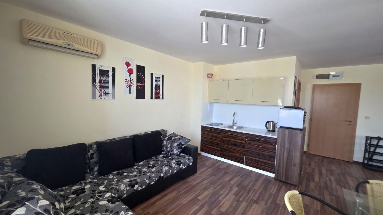 Geräumige Zweizimmerwohnung in der Nähe des Lidl-Supermarkts in Sonnenstrand