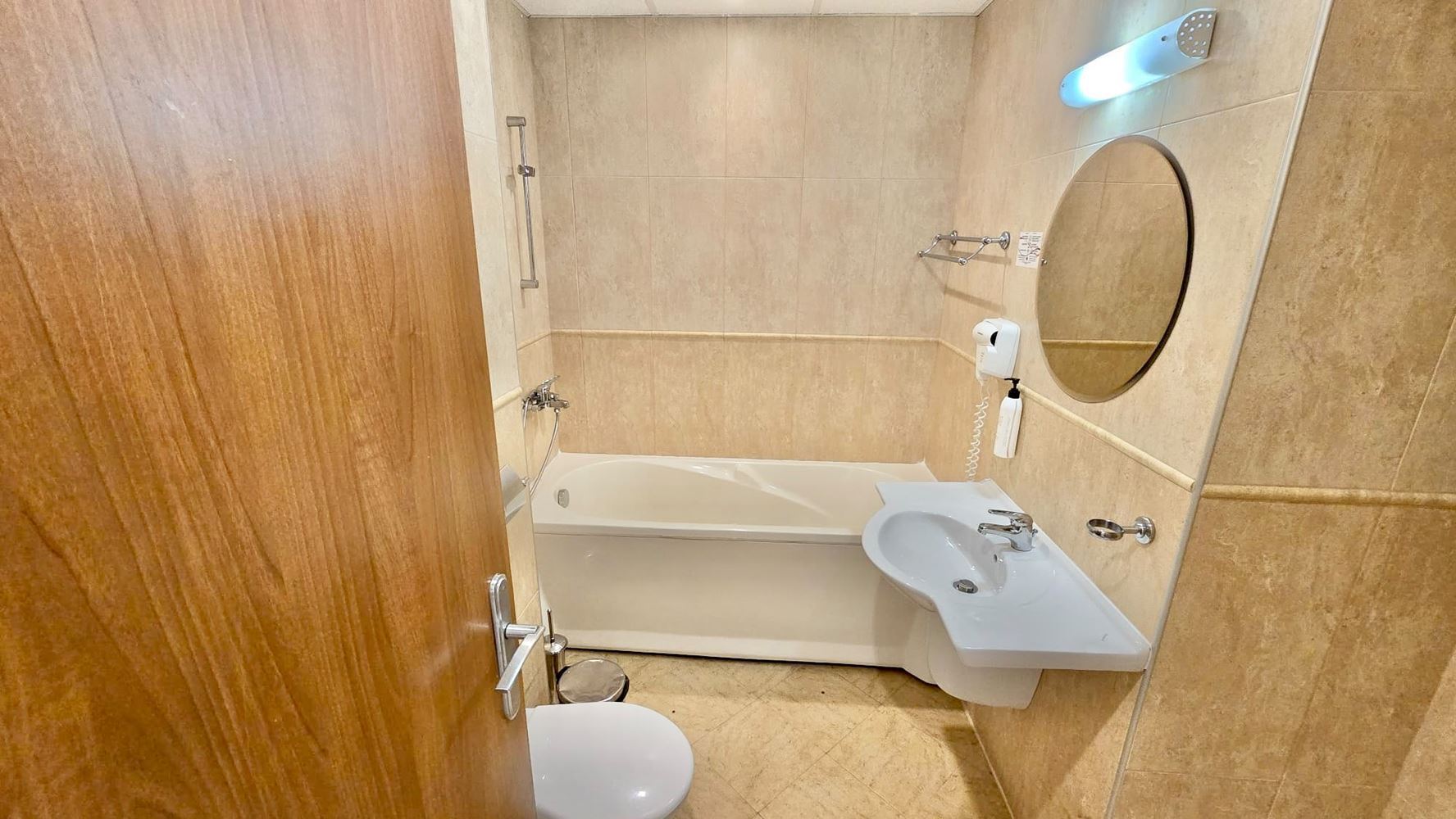 2-Zimmer-Wohnung mit einem Schlafzimmer in der Nähe des Cacao Beach mit Poolblick – fertige Unterlagen und ausgezeichnetes Investitionspotenzial