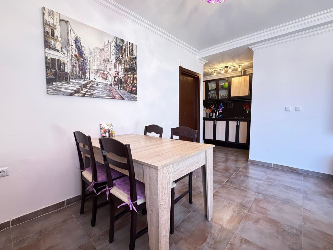 Komfortable Zwei-Zimmer-Wohnung mit direktem Zugang zum Pool – ideal zum Wohnen und Investieren