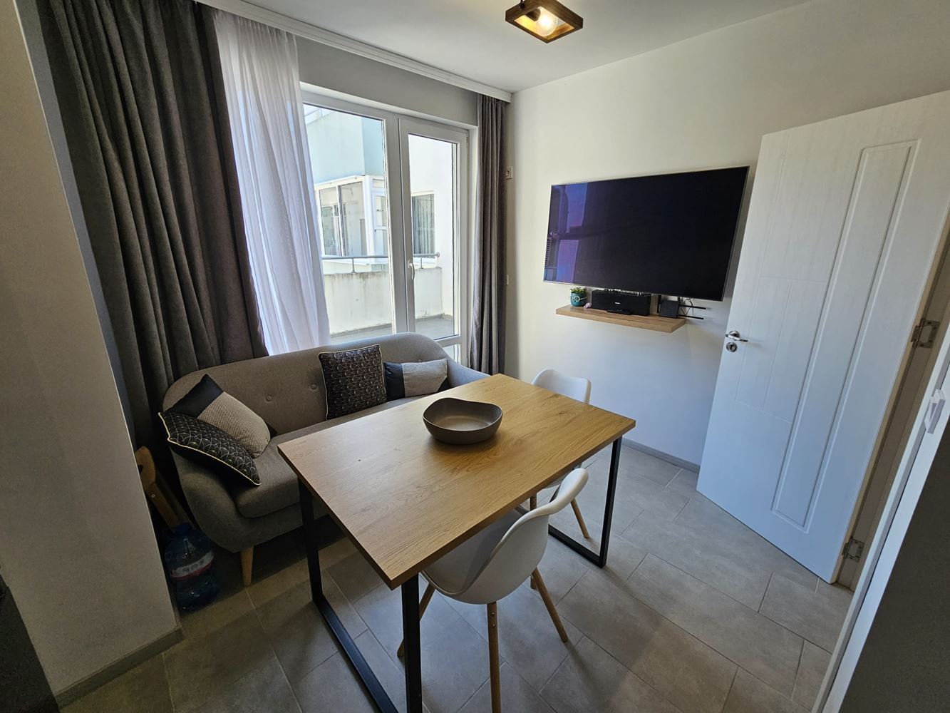 Geräumige und helle Zwei-Zimmer-Wohnung mit zwei großen Terrassen in Meden Rudnik – ideal für Familie oder Investition