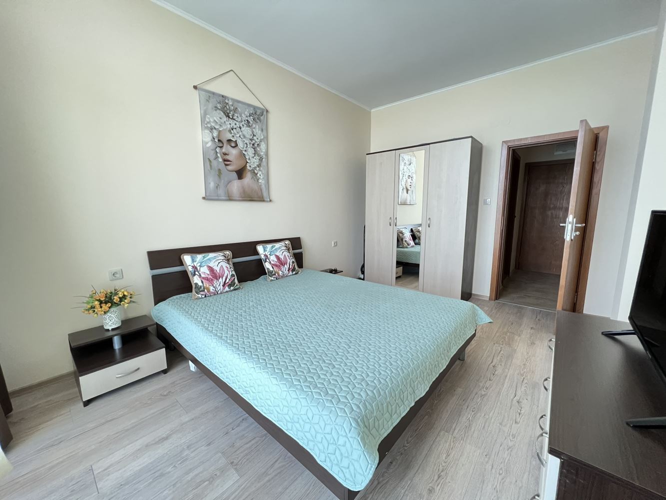 Zweizimmerwohnung in erster Meereslinie mit Meerblick in Nessebar, 500 m von der Altstadt entfernt