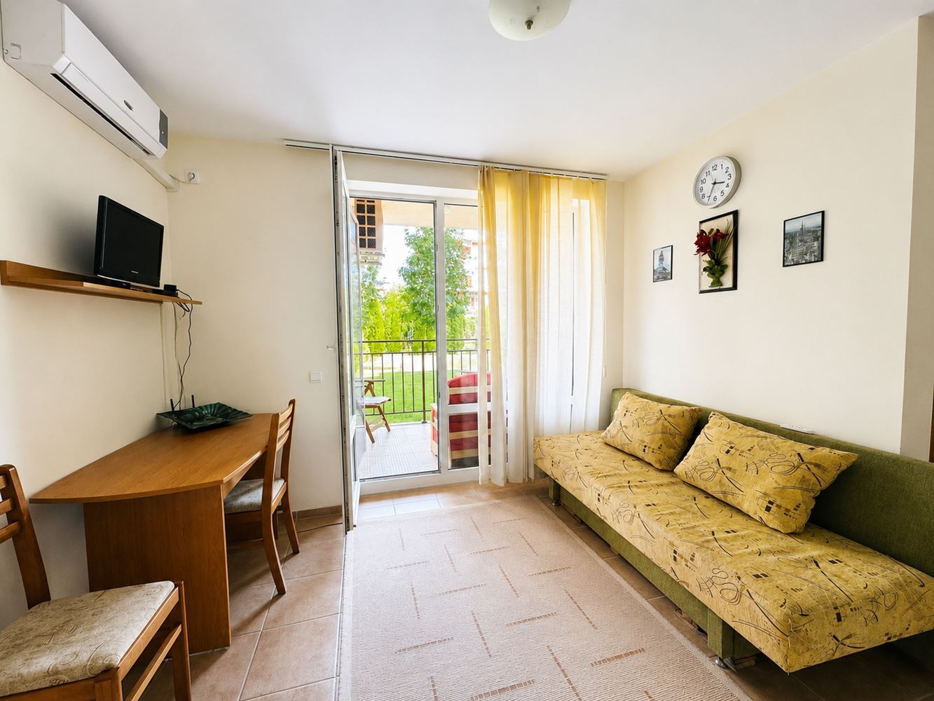 Wohnung mit zwei Schlafzimmern im Erdgeschoss und Gartenblick in Sonnenstrand