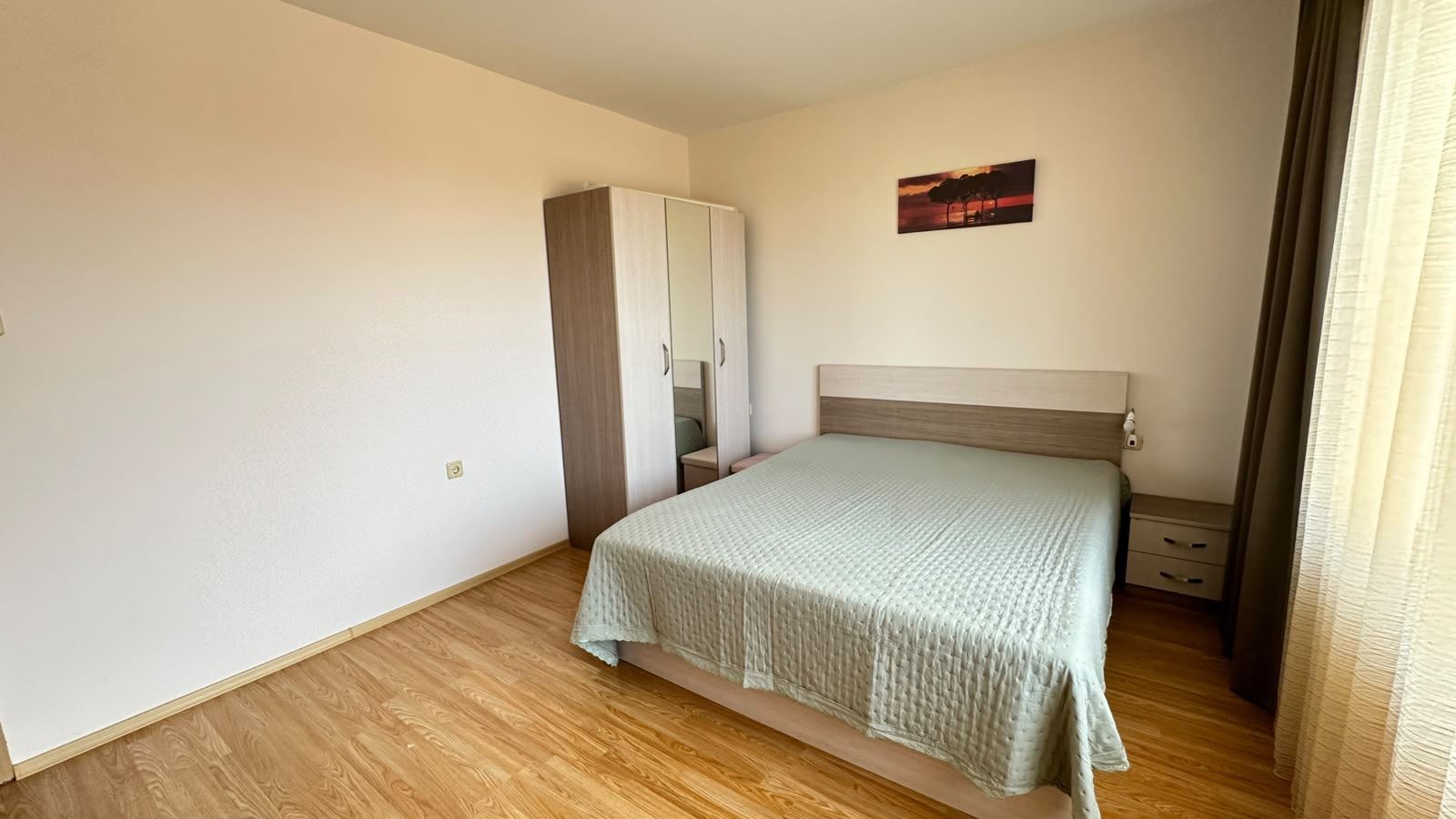 Helle Drei-Zimmer-Wohnung in ruhiger Lage in Nessebar mit niedriger Instandhaltungsgebühr