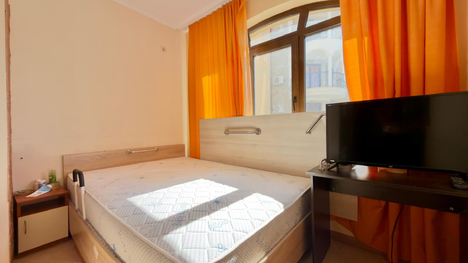 Geräumige Drei-Zimmer-Wohnung in einer luxuriösen Anlage in Sonnenstrand