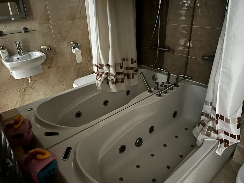 Gemütliche Zweizimmerwohnung mit Panoramablick auf das Meer und die Berge in Sveti Vlas