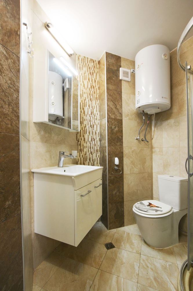 Luxuriöse Drei-Zimmer-Wohnung mit Meerblick in erster Reihe in Ravda – 114 m², zwei Terrassen und maximaler Komfort