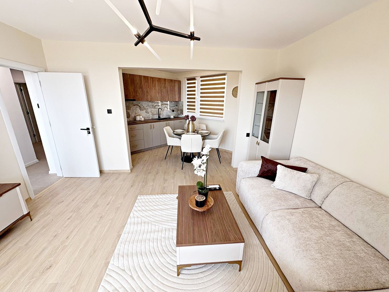 Zwei unabhängige Wohneinheiten mit Meerblick im Zentrum von Sveti Vlas – Designer-Interieur und eigener Parkplatz