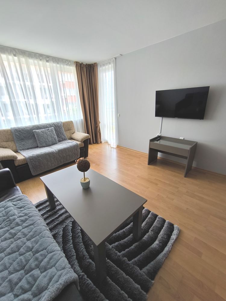 Luxuriöse Wohnung mit einem Schlafzimmer in erster Meereslinie in Sveti Vlas