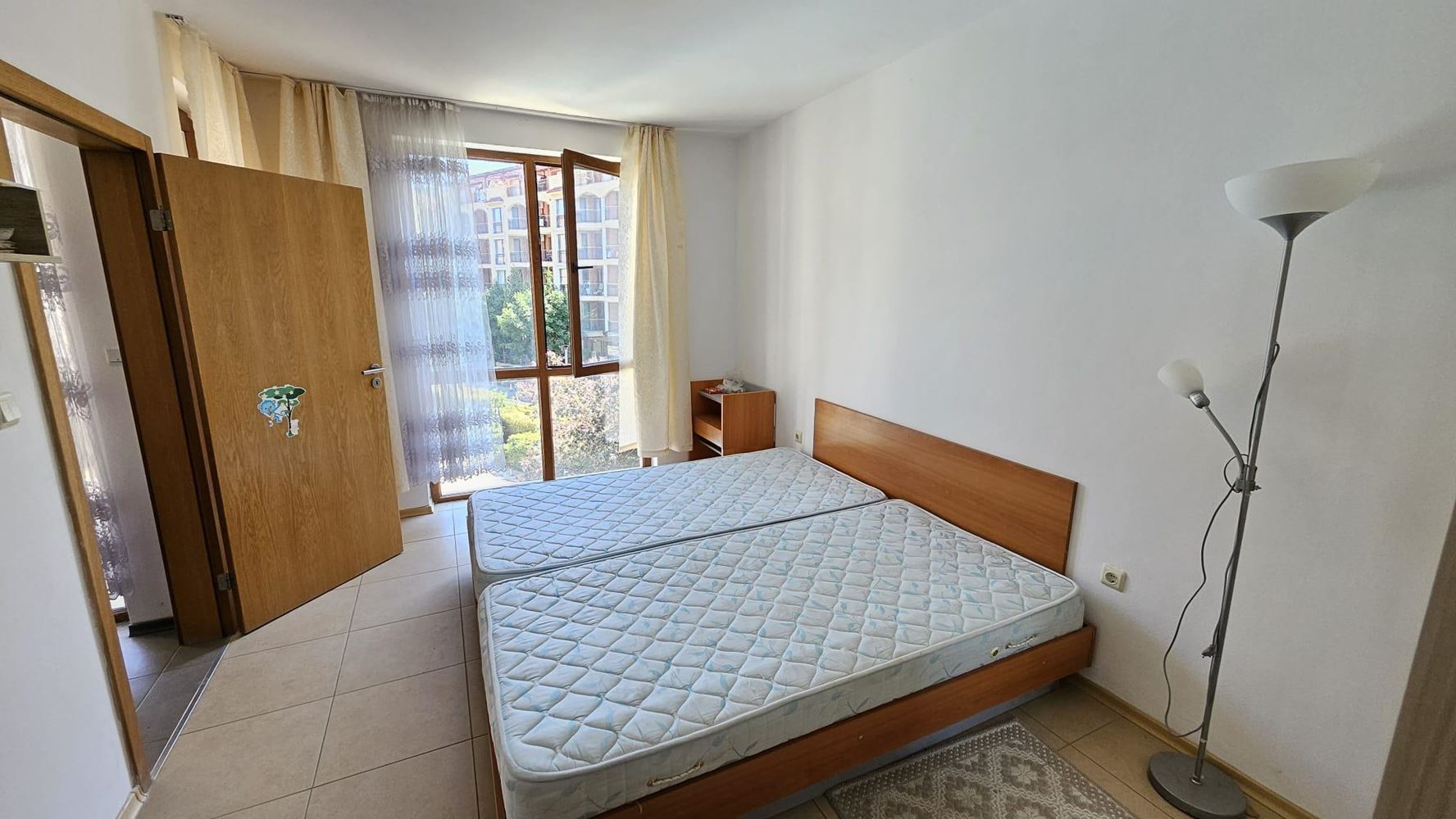 Wohnung in einer Wohnanlage in Sonnenstrand mit Swimmingpools, Restaurant und niedriger Instandhaltungsgebühr