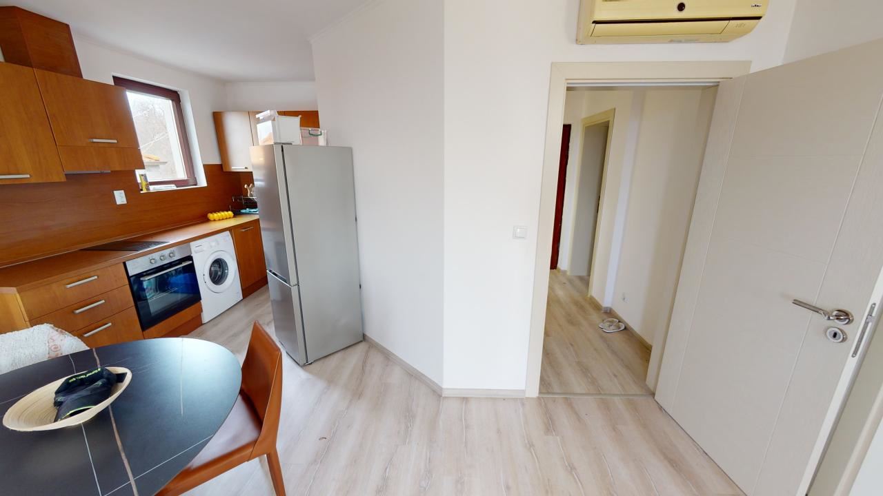 3-Zimmer-Wohnung mit Bergpanorama in einer ganzjährig betriebenen Anlage in der Region Sonnenstrand