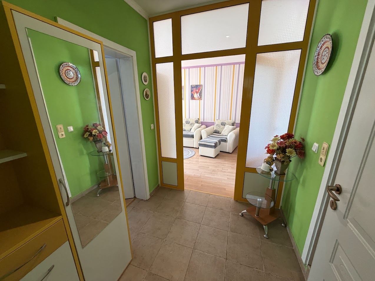 Zweizimmerwohnung mit großzügiger Terrasse und Meerblick in Sveti Vlas – 300 Meter vom Strand entfernt