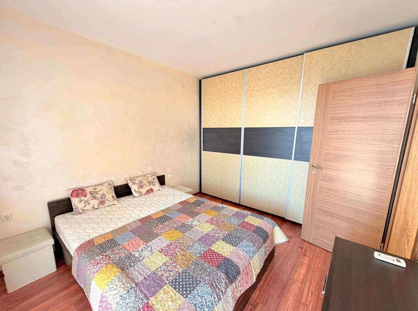 Helle und warme Zweizimmerwohnung mit einem Schlafzimmer in der Nähe des Aquaparks in Sonnenstrand – ausgezeichnete Investition zur Vermietung