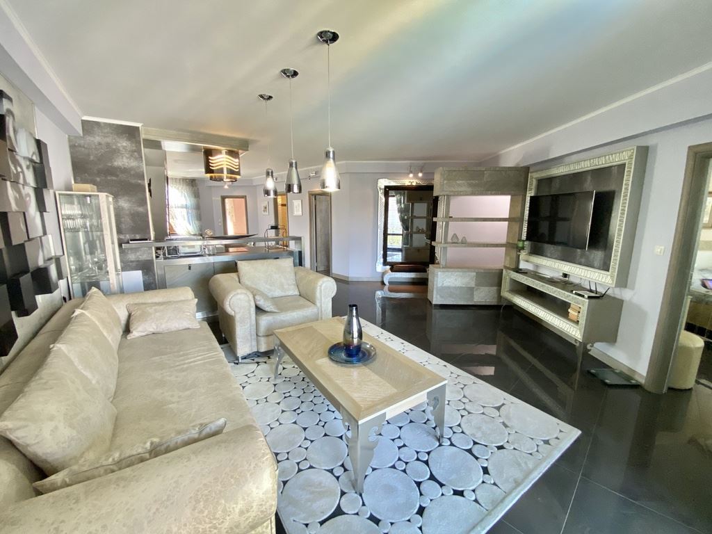 Einzigartige Maisonette-Wohnung in einer Premiumanlage in der Stadt Nessebar