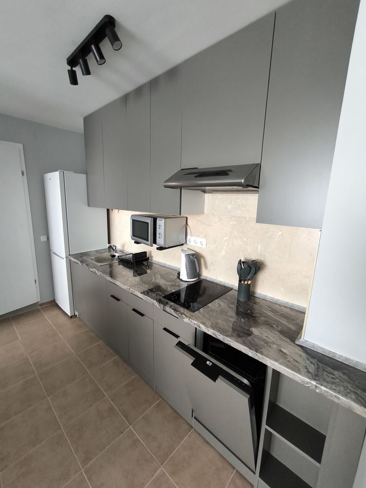 Luxuriöse Wohnung mit einem Schlafzimmer in erster Meereslinie in Sveti Vlas