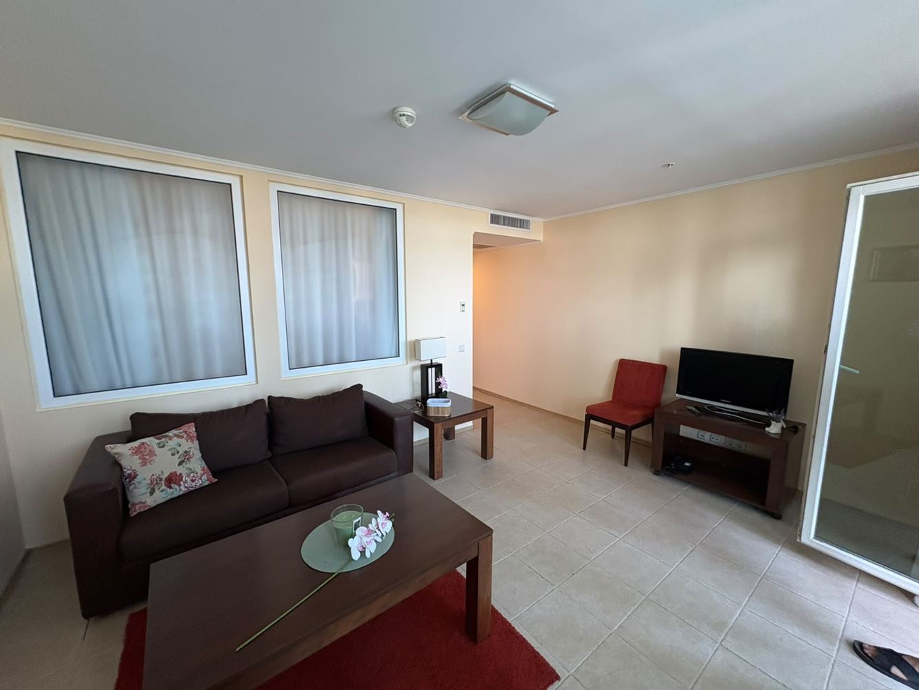 Luxuriöse 2-Zimmer-Wohnung mit Meerblick in erster Linie in Pomorie – eine prestigeträchtige Immobilie mit einzigartigen Annehmlichkeiten