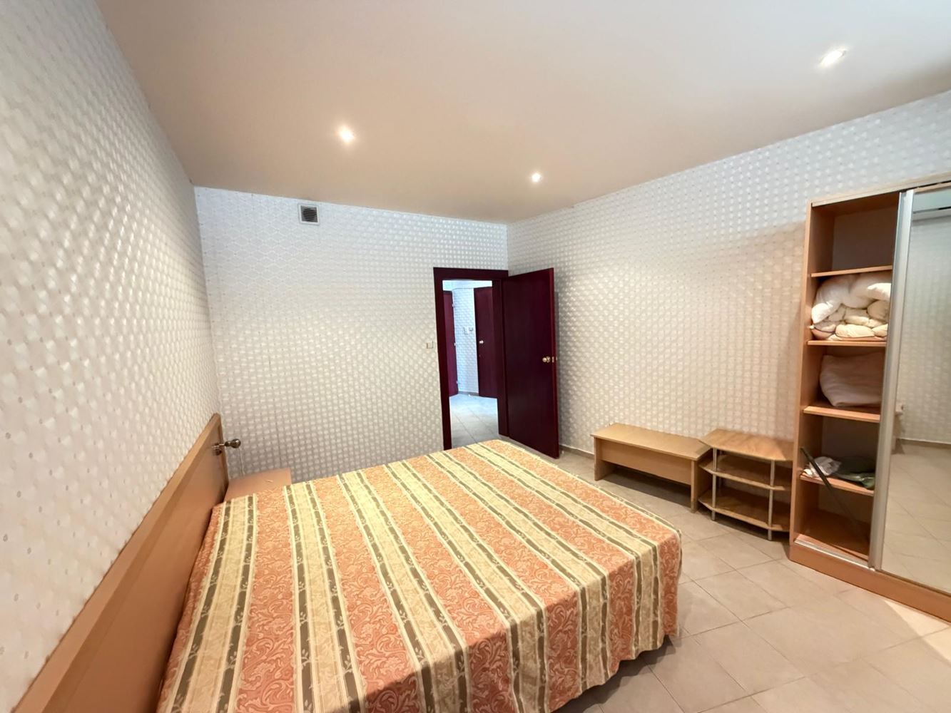 Luxuriöse 3-Zimmer-Wohnung mit Meerblick nur 100 Meter vom Strand in Sonnenstrand entfernt