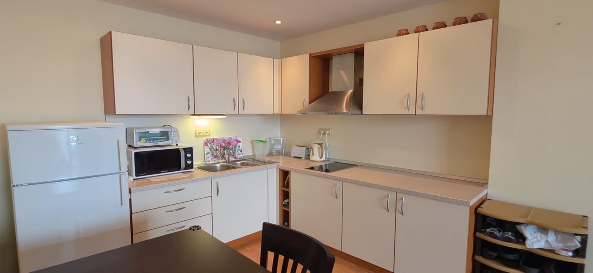2-Zimmer-Wohnung mit frontalem Meerblick in erster Meereslinie in Sveti Vlas