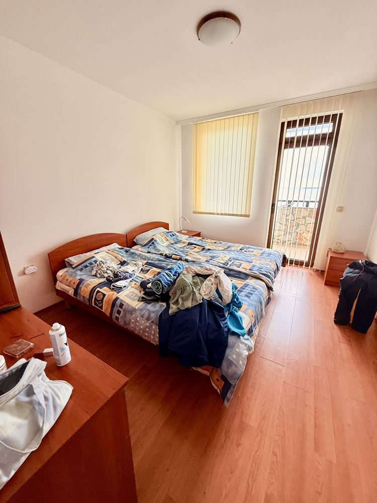 Drei-Zimmer-Wohnung in erster Meereslinie in Sveti Vlas – Komfort, Geräumigkeit und einzigartiger Meerblick
