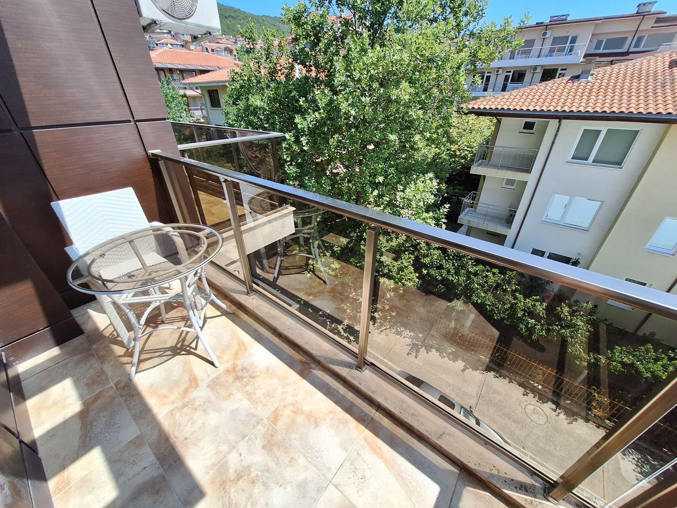 Geräumige 3-Zimmer-Wohnung mit Parkplatz nur 200 Meter vom Meer entfernt in Sveti Vlas