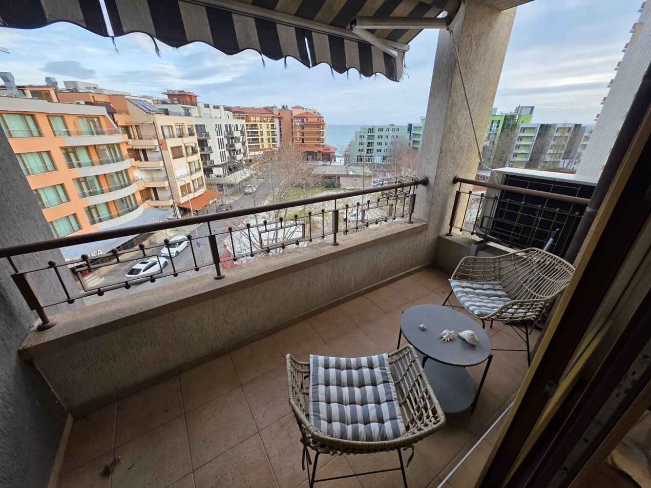 Nessebar: luxuriöse Wohnung mit zwei Schlafzimmern und Panoramablick auf das Meer – 183 m² Großzügigkeit, Komfort und Stil