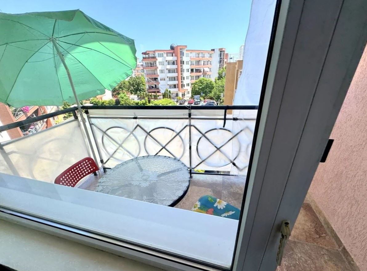 Geräumige Wohnung mit einem Schlafzimmer 200 Meter vom Meer entfernt in Ravda – komfortables Zuhause an der Küste
