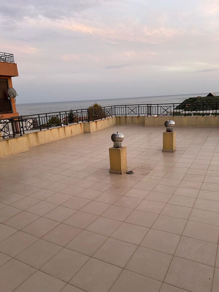 Geräumige Wohnung mit zwei Schlafzimmern und Panoramameerblick in Sveti Vlas