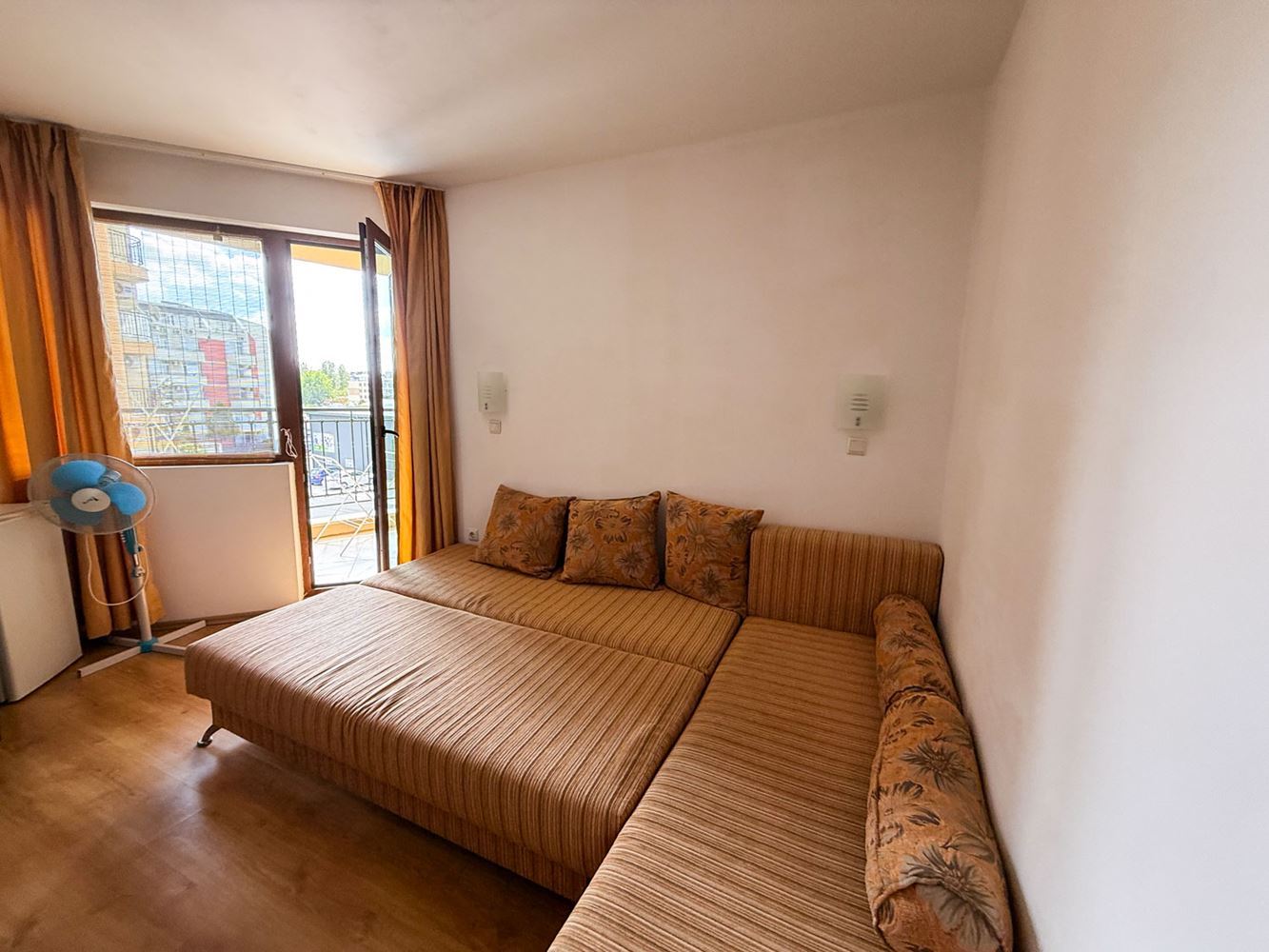Sonnenstrand: Gemütliche 2-Zimmer-Wohnung mit niedriger Wartungsgebühr