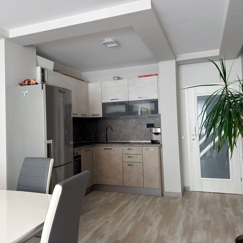 Moderne 3-Zimmer-Wohnung in einem Neubau mit Akt 16 – Komfort, Stil und ausgezeichnete Lage in Burgas