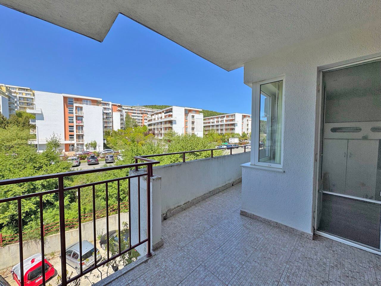 Zwei-Zimmer-Wohnung in einem Luxuskomplex in erster Meereslinie in Sveti Vlas