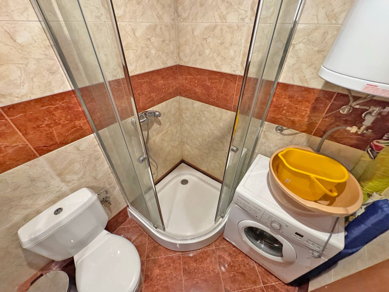 Charmantes Studio in erster Meereslinie in Sveti Vlas – eine beeindruckende Anlage mit zahlreichen Swimmingpools und weiteren Annehmlichkeiten