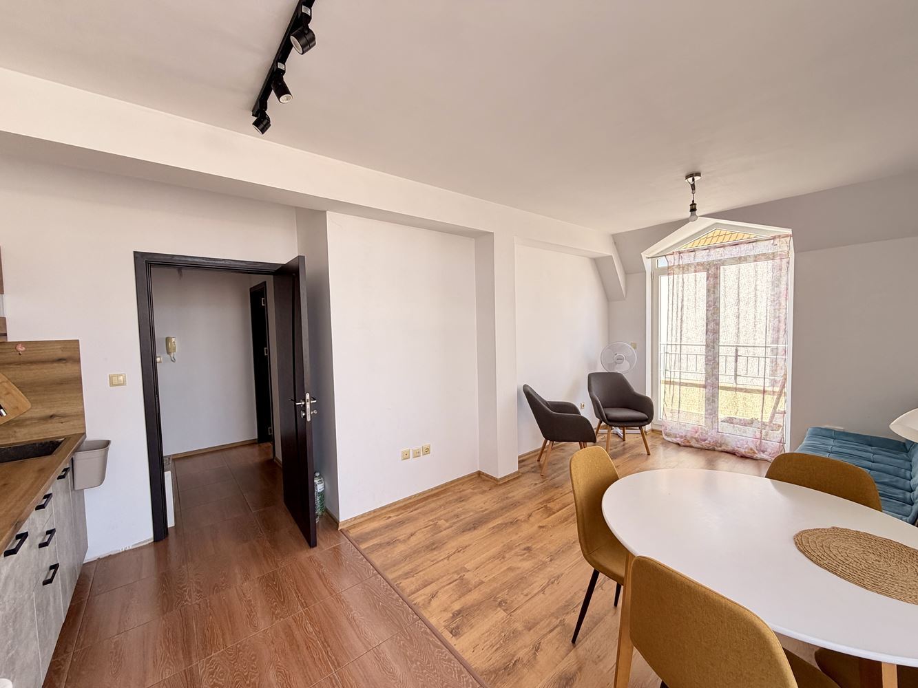 Geräumige 2-Zimmer-Wohnung in hervorragender Lage im Stadtteil Schwarzes Meer, Nessebar