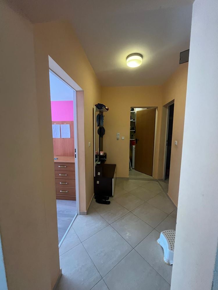 Geräumige 3-Zimmer-Wohnung mit Panoramaterrasse und Meerblick im Herzen von Pomorie