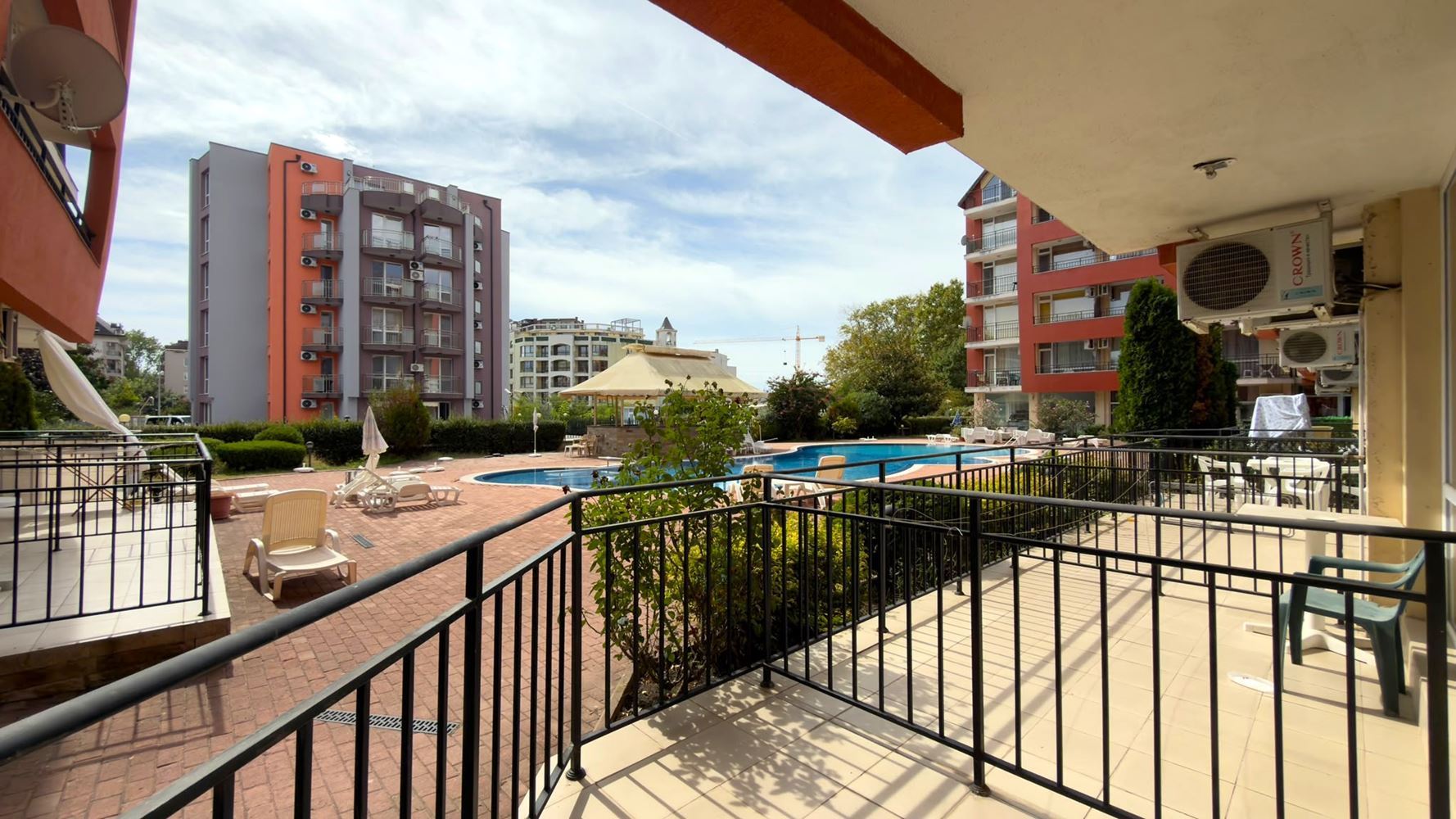 Möblierte Studio-Wohnung mit Poolblick in Sonnenstrand