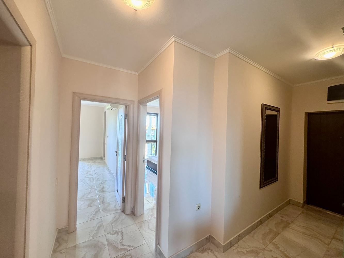 Großzügige Drei-Zimmer-Wohnung mit Meerpanorama in einem prestigeträchtigen Komplex in Nessebar – Komfort, Raum und beeindruckende Ausblicke