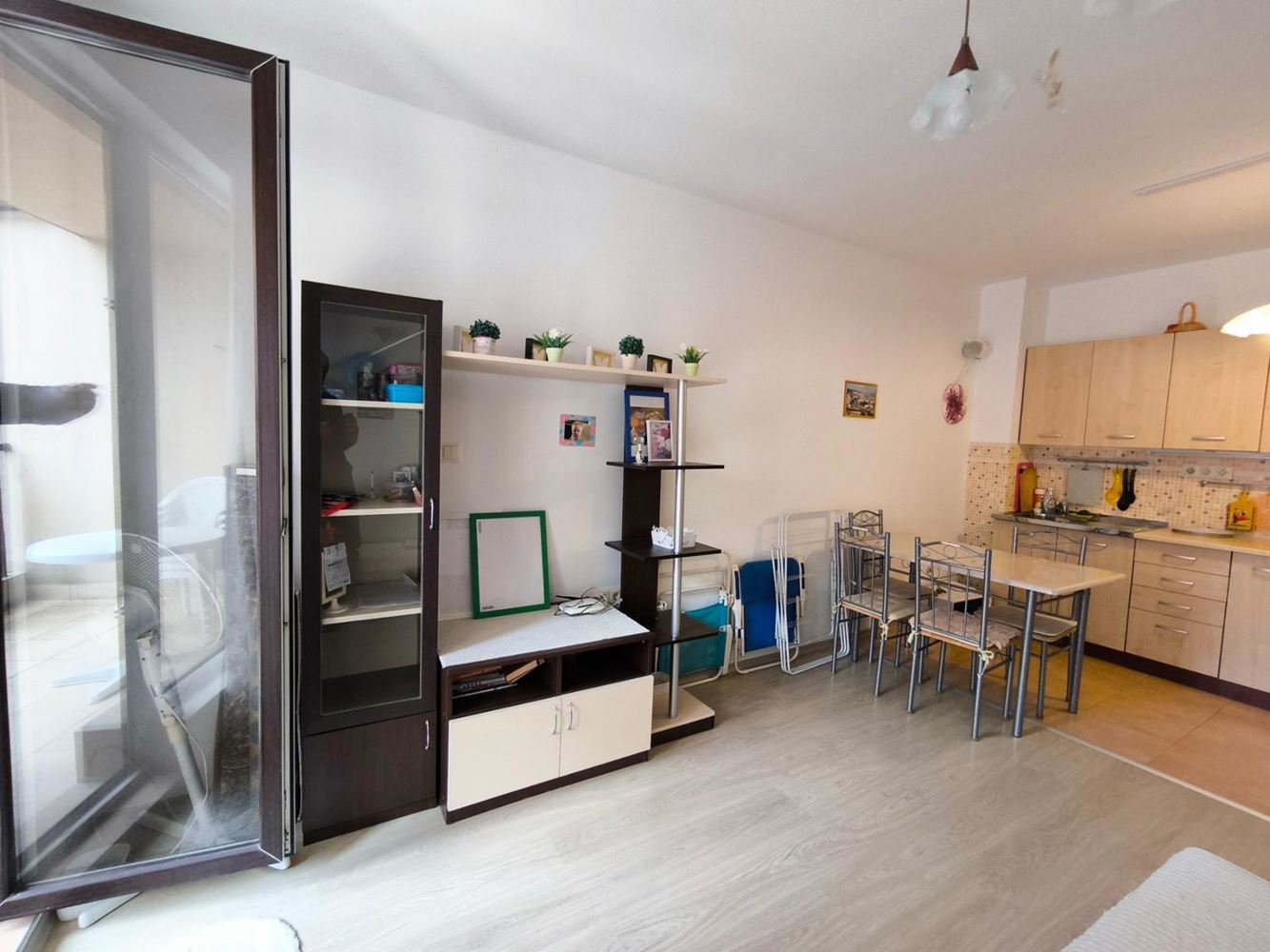 Geräumiges und helles Studio in Pomorie – zentrale Lage, niedrige Kosten und ausgezeichnete Investition