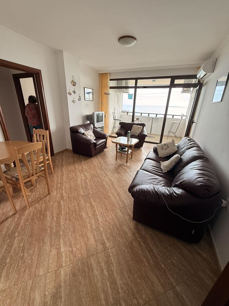 Drei-Zimmer-Wohnung in erster Meereslinie in Sveti Vlas – Komfort, Geräumigkeit und einzigartiger Meerblick