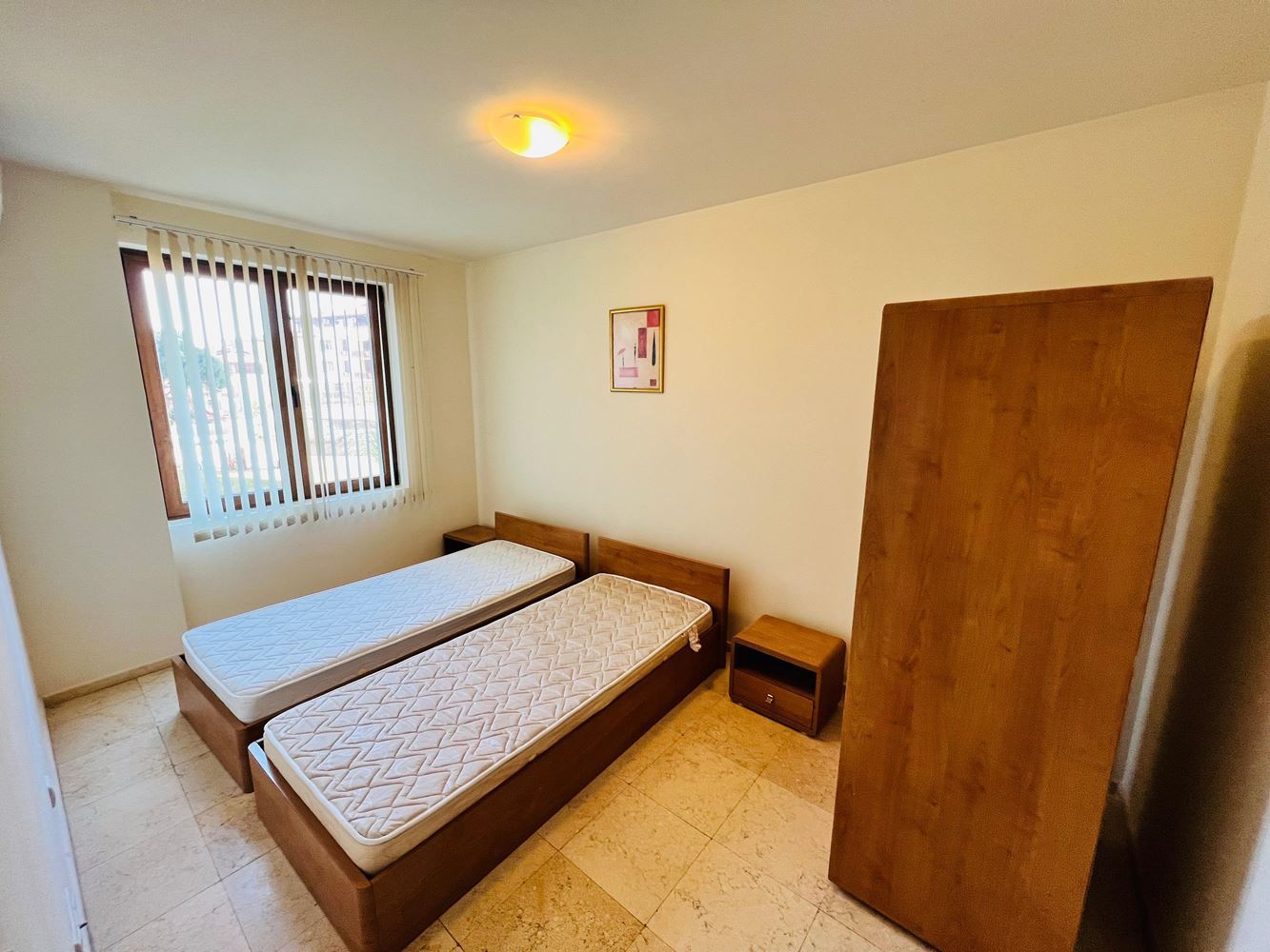 Geräumige Wohnung mit zwei Schlafzimmern und Meerblick in einem luxuriösen Komplex in erster Meereslinie in Sveti Vlas