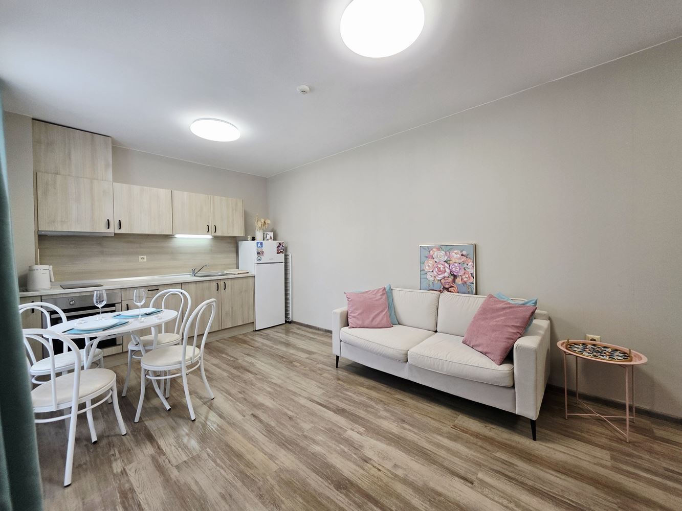 Meerkomfort mit eigenem Garten – 2-Zimmer-Wohnung mit einem Schlafzimmer nur wenige Schritte vom Strand in Sveti Vlas entfernt