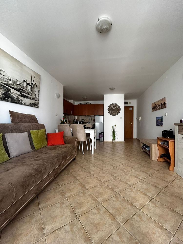 Geräumige und stilvoll eingerichtete Einzimmerwohnung im Herzen von Sunny Beach – ideal zum Wohnen oder als Investition